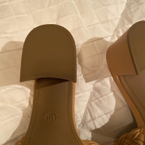 Slide Heels Tan Braided Detail - Picture 9 of 9